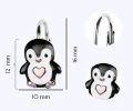 Kolczyki-srebrne-dla-dziewczynki-pingwin-z-sercem-angielskie-zapięcie.webp