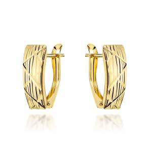 Kolczyki złote zdobione diamentowanymi paskami