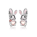 Kolczyki srebrne dla dziewczynki Zajączki z serduszkiem angielskie 925.webp
